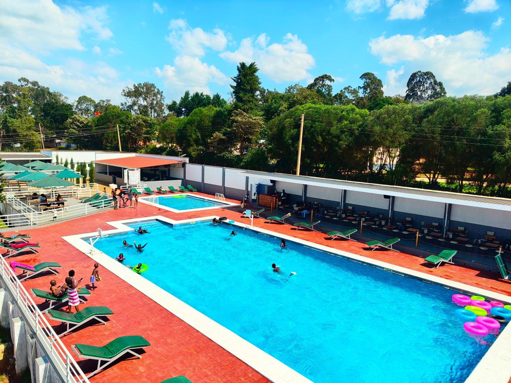 Super Break Hotel Китале Екстериор снимка